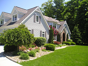 Landscapers and Lawncare Services in Maquoketa, IA